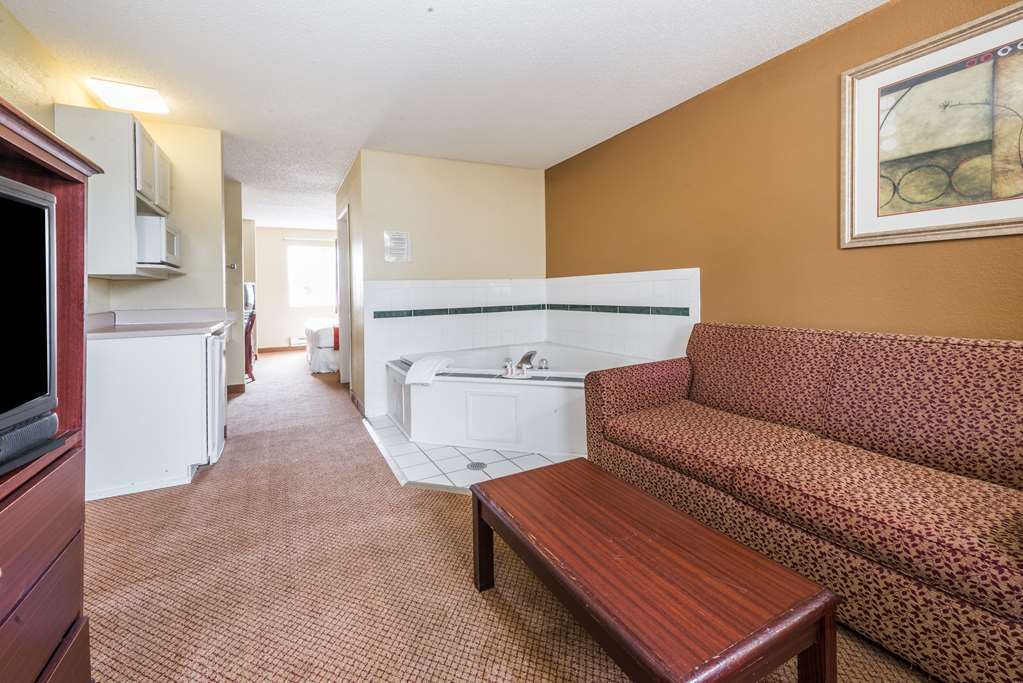 Super 8 By Wyndham Indianapolis/Ne/Castleton Area Hotel Ruang foto