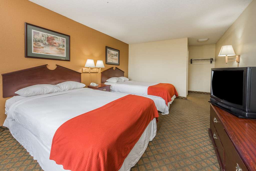 Super 8 By Wyndham Indianapolis/Ne/Castleton Area Hotel Ruang foto