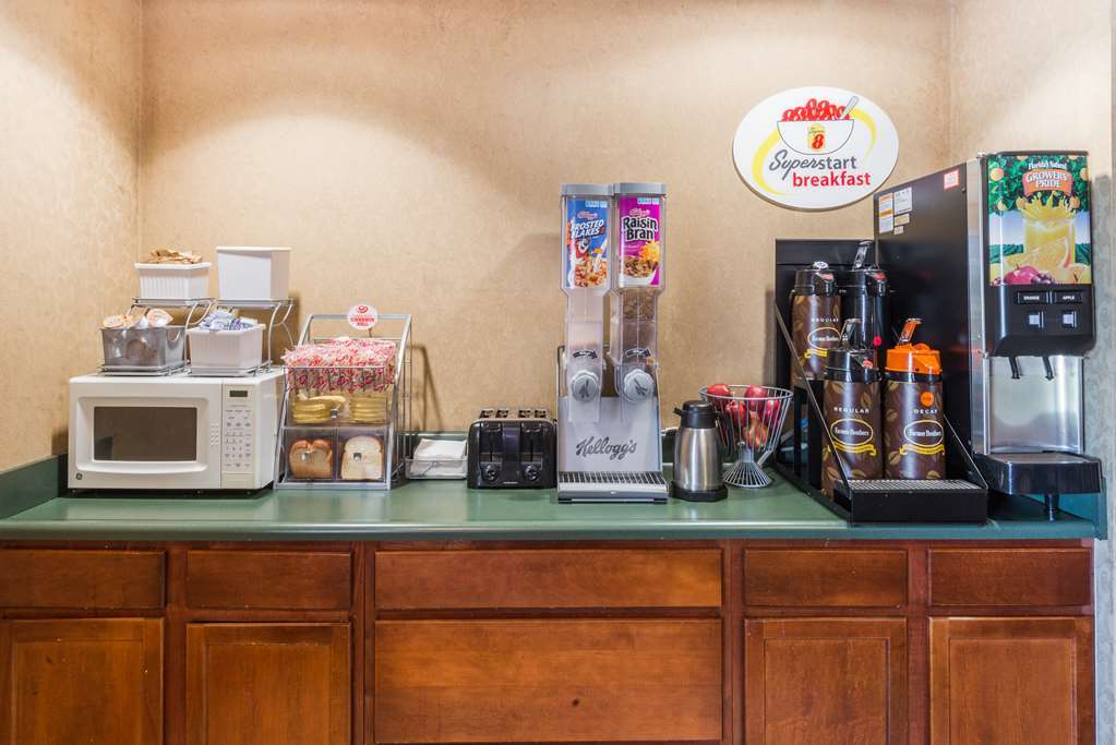 Super 8 By Wyndham Indianapolis/Ne/Castleton Area Hotel Fasilitas foto