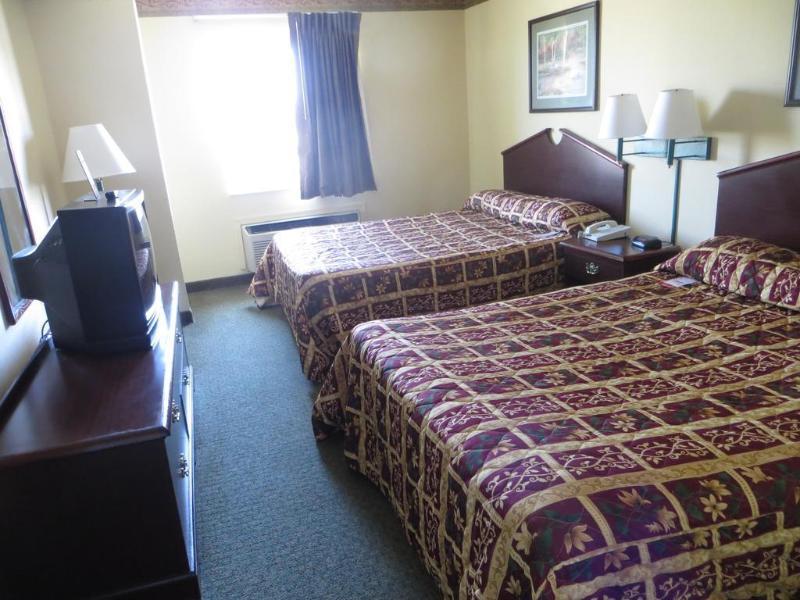 Super 8 By Wyndham Indianapolis/Ne/Castleton Area Hotel Bagian luar foto